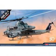 Helicóptero USMC AH-1Z Shark Mouth, escala 1/35