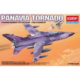 Avión Panavia Tornado, escala 1/144