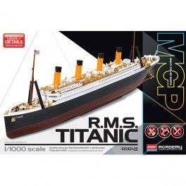 RMS Titanic. Escala: 1/1000