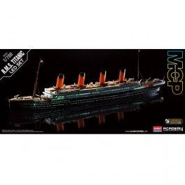 RMS Titanic + Led Set, escala 1/700