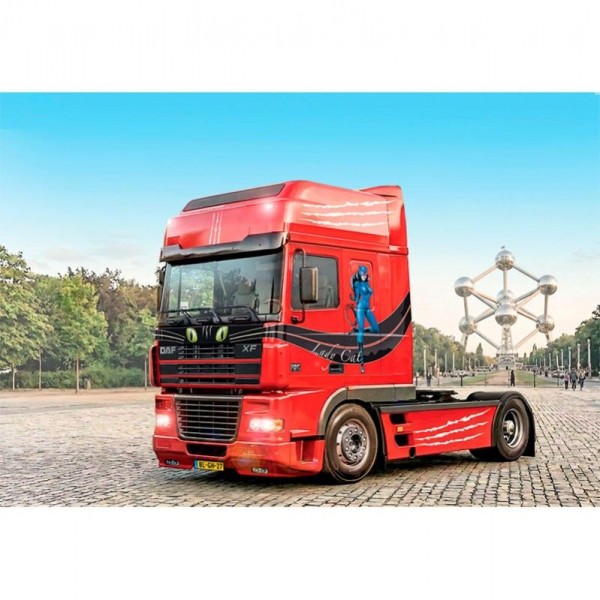 CAMIÓN DAF XF 95 "SUPER SPACE CAB" 1:24