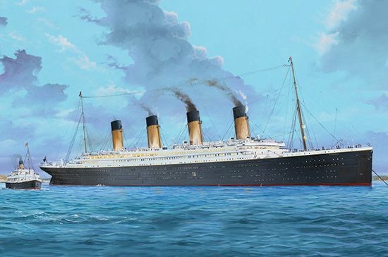 RMS Titanic con luz