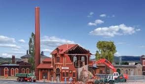 Fabrica en demolicion H0