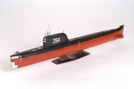 K-19 SOVIET NUCLEAR SUBMARINE "HOTEL" CLASS 1/350