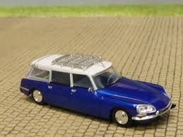 Citroen DS break azul 1/87