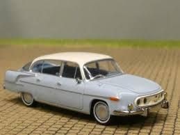 Tatra 603-2 celeste 1/87