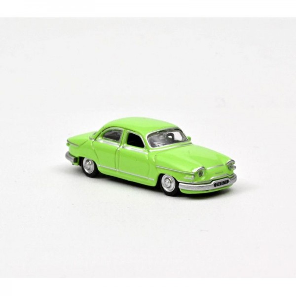 Panhard PL 17 verde tila