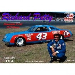 Richard Petty 43 Oldsmovile 442 win '79